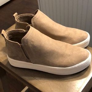 Universal Thread Slip Ons